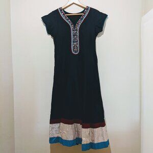 Chic Indian Style Boho Embroidered Dress S/M | Flowy Ethnic Midi flowy dress